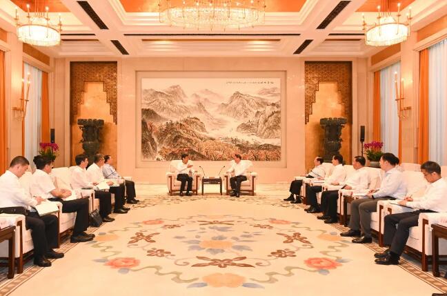 舒印彪拜會湖北省委書記應(yīng)勇、省長王曉東