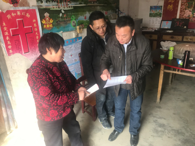 張紅軍：用真心，換真情，扶真貧