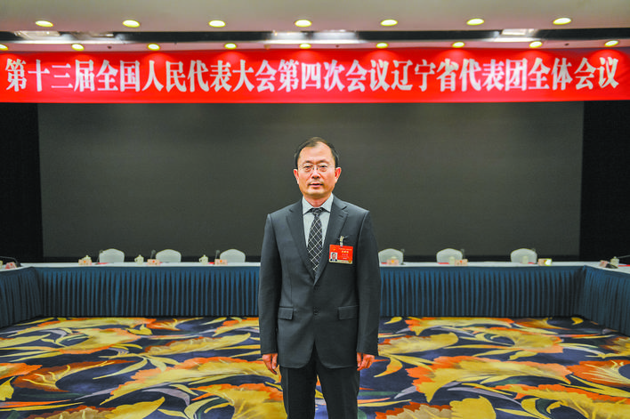 國人大代表 國網(wǎng)遼寧省電力有限公司董事長、黨委書記石玉東：加強能源互濟 促進能源互聯(lián)網(wǎng)發(fā)展