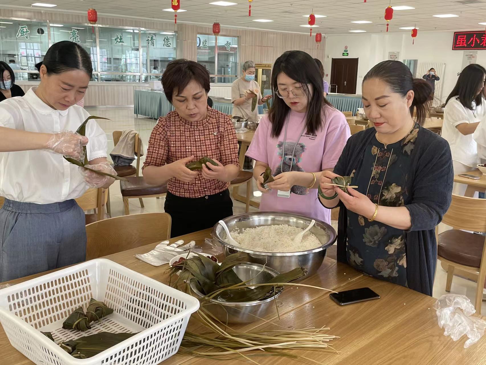 鄂爾多斯市供用電工程服務有限責任公司工會組織開展端午節(jié)活動