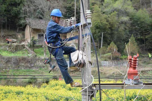 國網西鄉(xiāng)縣供電公司電網升級圓了老薛的“致富夢”