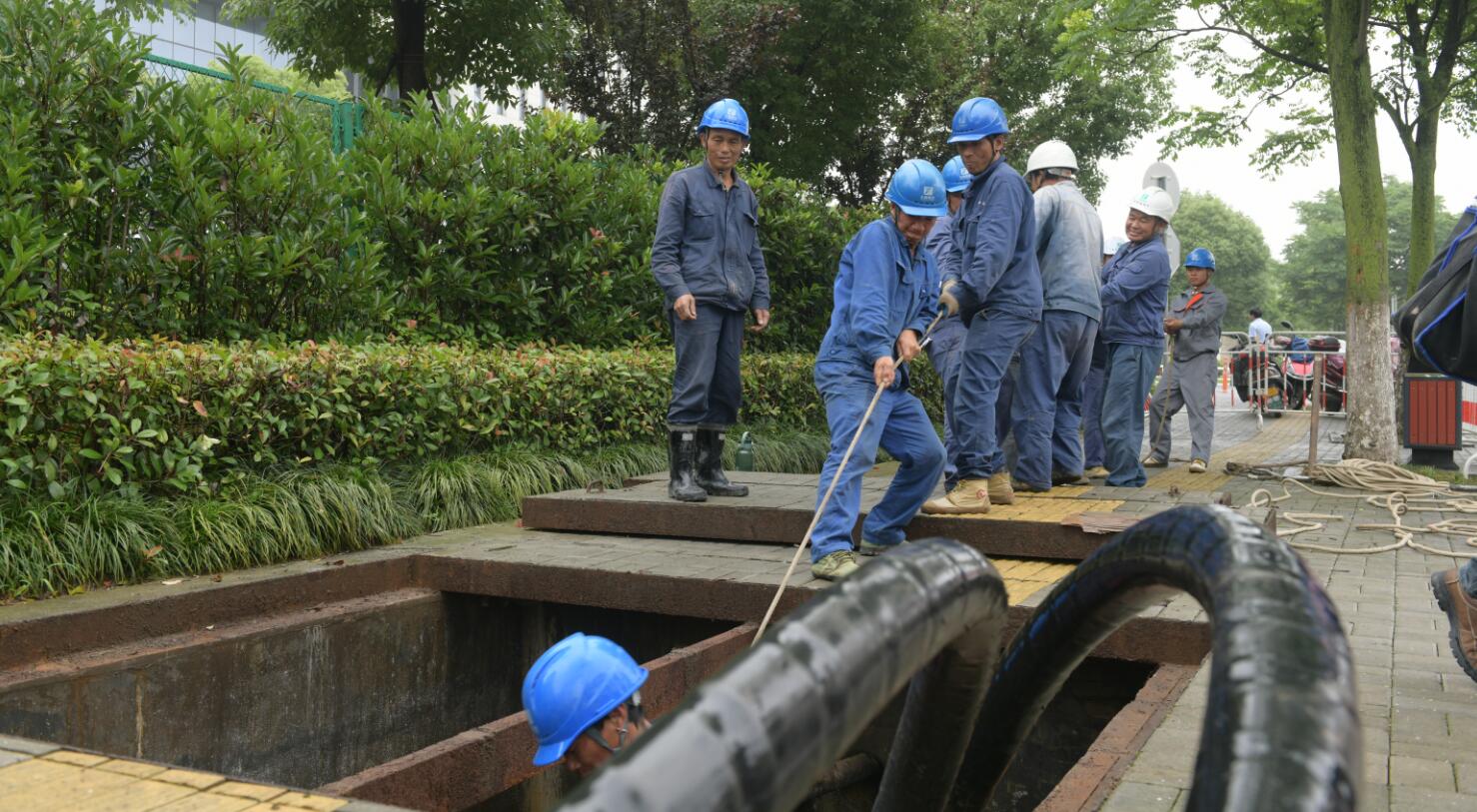 國網(wǎng)余姚市供電公司線路遷改“讓路”助推重點工程“加速跑”