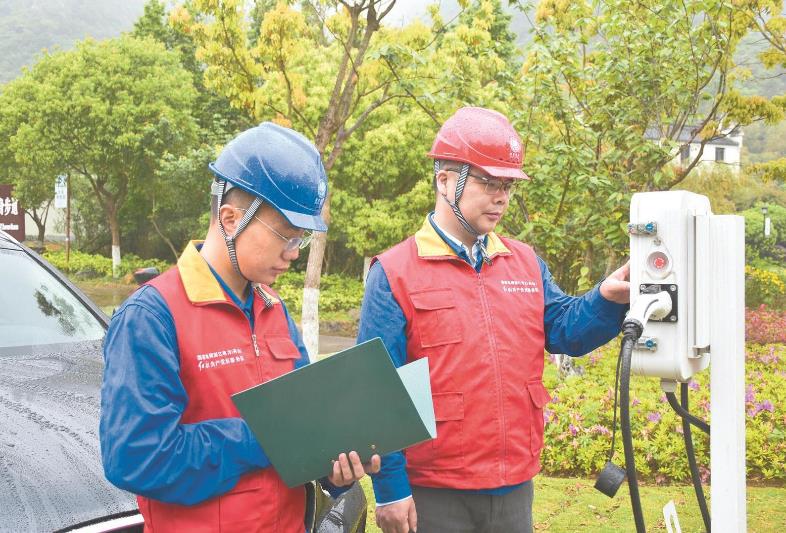 陳鳴：“空心村”變“開心村”，供電服務(wù)總相伴