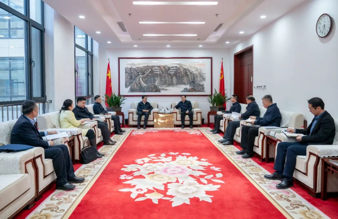內(nèi)蒙古電力集團(tuán)與包頭市委、市政府交流座談