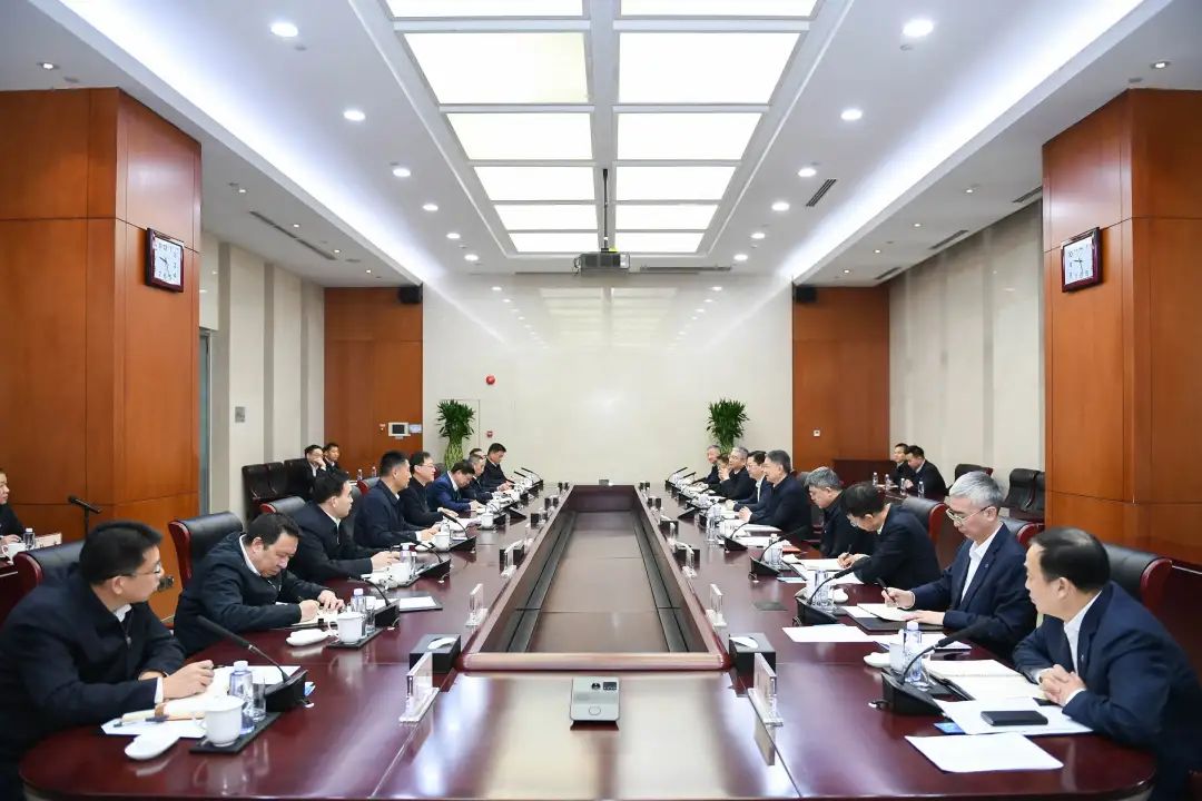華能集團(tuán)董事長、黨組書記溫樞剛會(huì)見中國安能董事長陳奕輝、總經(jīng)理周慶豐