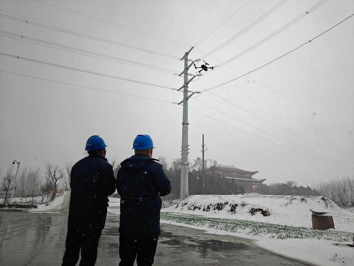 國網(wǎng)上蔡縣供電公司：聞雪而動(dòng) 特巡保供