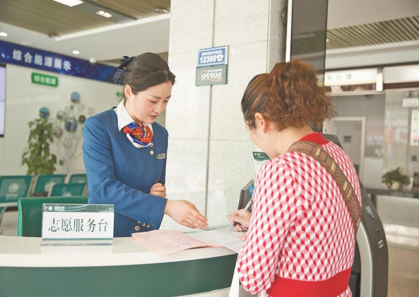杜娜：站在客戶的角度做服務”
