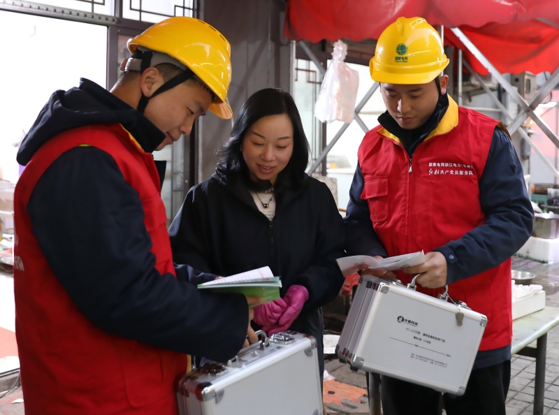 國(guó)網(wǎng)臺(tái)州市黃巖區(qū)供電公司：電力服務(wù)進(jìn)社區(qū) 網(wǎng)格聯(lián)動(dòng)暖民心